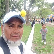 NECESITAMOS APOYAR A RAFAEL CORREA ....NO DE BOCA SI NO CON HECHOS AHORA EL  NOS NECESITA SOMOS MILLONES ¿QUIÉN APOYA? 🇪🇨🇪🇨🇪🇨🇪🇨 Este nuevo año  todos a votar todo 5 👍👍 ECUADOR somos todos 😉🙂