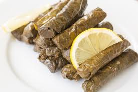 Oder halte es vegetarisch und biete einen leckeren dip und frisches brot dazu an. Arabisches Essen 20 Arabische Spezialitaten Die Sie Probieren Sollten