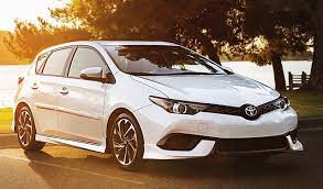 The toyota corolla 2018 is available in regular unleaded petrol and hybrid with premium unleaded. 2018 Toyota Corolla Im Test Drive Review Cargurus
