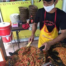 Gepukers kalian pada tau gak nih, lokasi pertama ayam gepuk pak gembus didirikan?? The Stall Photo De Restoran Ayam Gepuk Pak Gembus Selayang Batu Caves Tripadvisor