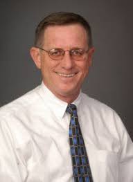 Lee Awards 8 Faculty Tenure