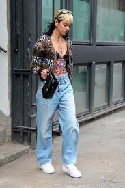 See pictures and shop the latest fashion and style trends of dua lipa, including dua lipa wearing and more. Dua Lipa Street Style Leaving Her Apartment In Nyc 02 20 2020 Fashion Fashion Outfits Outfits