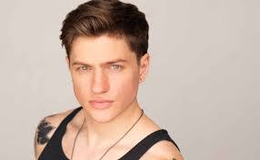 Darian Sanders's Instagram, Twitter & Facebook