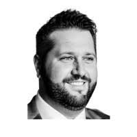 Luke Bowen's Instagram, Twitter & Facebook