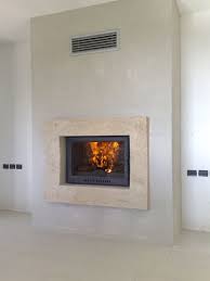 Camini e caminetti su misura, camini rustici o moderni scolpiti a mano in marmo e pietra, rivestimento e cornici per camini e stufe pellet o termo camini sempre con vari tipi di marmo e pietra. Cornici Mapa Caminetti