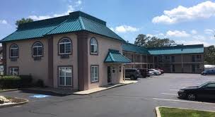 The stockton seaview hotel and golf club is conveniently located near atlantic city and philadelphia yet feels worlds apart with its relaxing rooms, suites, and amenities. Deluxe Inn Galloway Nj Best Price Guarantee Mobile Bookings Live Chat