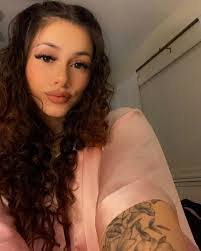 Maria Doss's Instagram, Twitter & Facebook