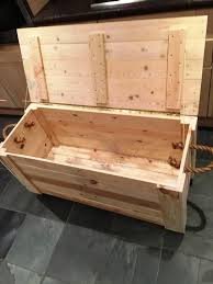 Diy Pallet Chest From Only Pallets Wood Outdoordiyseating Pallet Diy Pallet Ideas Easy Pallet Chest