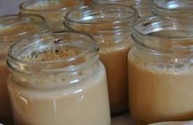 Yaourt Au Caramel Au Beurre Sale Au Thermomix Plat Et Recette Recette Yaourt Maison Recette Yaourt Avec Yaourtiere Recettes De Cuisine