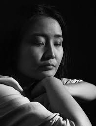 Foto En Escala De Grises De Una Mujer · Foto de stock gratuita