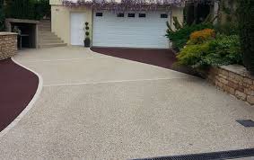 Beton Desactive Revetement Pour Sols Exterieurs Artisanbeton En 2020 Beton Desactive Entree De Maison Exterieur Beton Lave