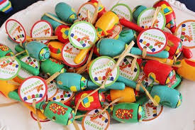 1st Birthday Party Favor Ideas Fiesta Birthday Party Dos Es Uno Crowning Details Mexican Birthday Parties Fiesta Birthday Party Fiesta Party Favors