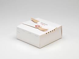This Delivery Boxes Are Made For The Fast Food Fish Restaurant Dardenia Which Food Is Actually Prepared Freshly Light A Recipe Box Box Design Templates Food