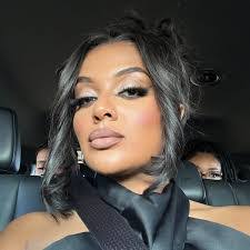 Andrea Delph's Instagram, Twitter & Facebook