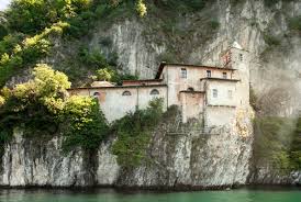 50 km od lokalizacji tourist information eremo santa caterina del sasso. L Eremo Di Santa Caterina Del Sasso La Visita Nella Leggenda