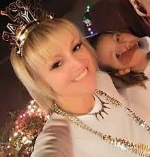 Candi Garza's Instagram, Twitter & Facebook