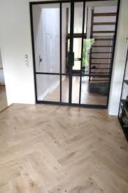 Keramisch Parket Visgraat 15 60 Cm Franse Eiken Beige Dc4 Houtlook Tegelvloer Visgraat Tegel Visgraat