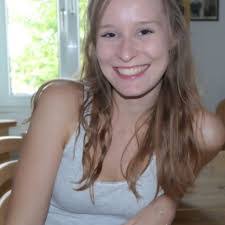 Anna Schukraft's Instagram, Twitter & Facebook