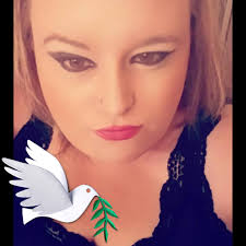 What job openings are available for a single mom in Hillsville, VA?