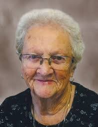 Aline Gauthier's Instagram, Twitter & Facebook