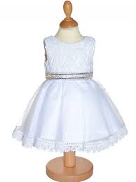 Une petite robe de baptême qui rendra votre fille encore plus adorable. Robe Pour Bapteme Blanche Pour Bebe Blanche Lila