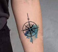 An inner arm tattoo is situated on the inner arm. Kompass Tattoo Arm Innen Oder Aussen Oder Knochel Hinten O Ausenseite Oder Unterdem Ellbogen Freizeit Frauen Korper