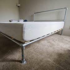 Pulang dari kedai langsir dan kelambu, singgah makan di satu restoran baru di kompleks diamond bersebelahan warta bangi. Diy Jimat Rangka Katil Guna Paip Besi Hias Bilik Tidur Facebook