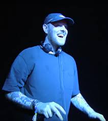 This list includes famous actors, politicians, entrepreneurs, writers, artists and humanitarians. Kenny Beats Wikipedia