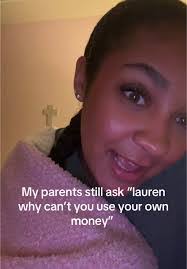 Alexis Spinks's Instagram, Twitter & Facebook