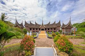 Kami memiliki daftar lengkap museum, objek wisata, stadion, taman bermain, kebun binatang, katedral, taman nasional, lapangan golf, galeri. Tempat Menarik Di Padang Bukittinggi Indonesia Tips Melancong