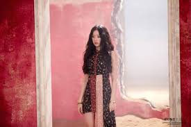 Hann Alone Gallery G I Dle Wiki Fandom Mostly black with possibly a slight colour loose black pants decorated with chains & a thick belt turtle neck shirt, plain shirt over the top. hann alone gallery g i dle wiki