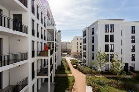 Dieses wohnheim bietet bis zu 104 studenten platz und befindet sich in unmittelbarer nähe zur uni köln. Wohnung Als Studenten Paar Ausbildung Und Studium Miete Student