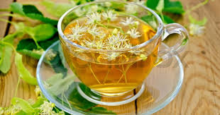 Are un efect liniştitor şi temperează palpitaţiile, fiind un alt simptom care pune stăpânire pe femeile însărcinate. Ceaiul De Tei Un Excelent Medicament Poate Deveni Toxic De Ce Este Interzis Bebelusilor Gravidelor Si Soferilor Si Cum Se PreparÄƒ Corect ExplicaÅ£iile Medicilor