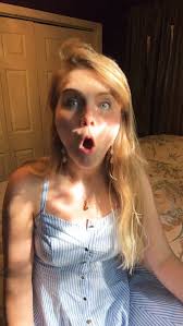 Hailee tries pick up lines