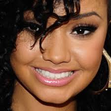 Pinnock shared the news tuesday on instagram alongside a slideshow of maternity photos. Leigh Anne Pinnock Makeup Brown Eyeshadow Bubblegum Pink Lipstick Steal Her Style
