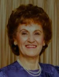 Evelyn Carlson's Instagram, Twitter & Facebook