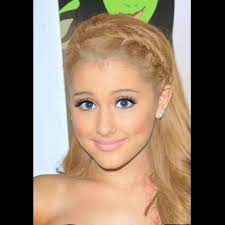 Ariana grande has natural white skin. Pin On Ariana Grande