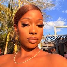 Ella Starkey (@EllaStark3y)