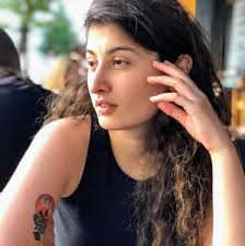 Tiyatro ve sinema oyuncusu Kartal'ın değeri Cenan Çamyurdu ,Kartal Turizim  Folklor Derneğinin düzenlediği gecede sahne aldı. @camyurducenan