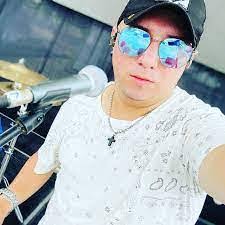 Jeff Ponton's Instagram, Twitter & Facebook