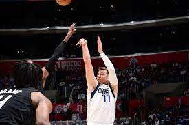 Follow along as sloan piva breaks down nba odds and previews his best nba picks and predictions for clippers vs. Clippers Vs Mavericks Game 3 Predictions Best Bets Pick Against The Spread Player Props For 2021 Nba Playoffs Draftkings Nation