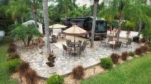 Nestled alongside gently rolling waters and swaying moss, you'll find riverlandings, a florida luxury motorcoach resort boasting the finest in onsite amenities. Rv Lots For Sale Luxury Rv Resort In Florida Riverbend
