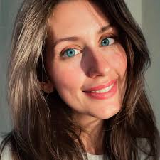 Where is the best place to keep a String Of Pearl Plant? i thought it would  be in the window in a pot that hangs but now i am unsure..