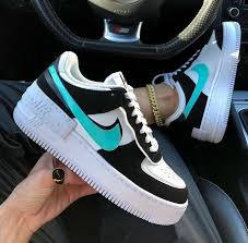 Pin By Vale Glez On Shoes In 2020 Nike Air Shoes Aesthetic Shoes Sneakers Fashion