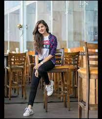 Success 5 Habits Of People Who Builds Extra Ordinary Relationship Stylish Photo Pose Stylish Girl Pic Stylish Girl Images But there are a few common poses that work wonders in all kinds of situation: