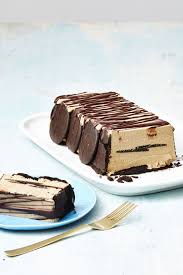 Cookies and cobbler, icebox cake and ice cream sundaes, parfait and frosé (and sorbet!)—these are our coolest, and easiest, summer sweets. 25 Best Chocolate Desserts Easy Chocolate Dessert Recipes