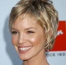 Coupe de cheveux tres court. Coupe De Cheveux Tres Courte Femme