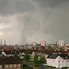 Im vergleich zu 1991 bis 2020 gab es. Nach Verwustung In Tschechien So Gross Ist Die Tornado Gefahr In Norddeutschland Shz De