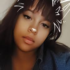 How to wear a scapular proudly?