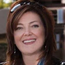 Tracey Crane's Instagram, Twitter & Facebook